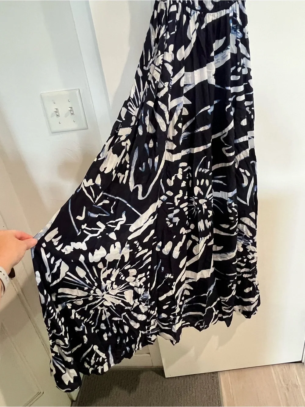 Abercrombie & Fitch Black and White Printed Maxi Dress Size XS